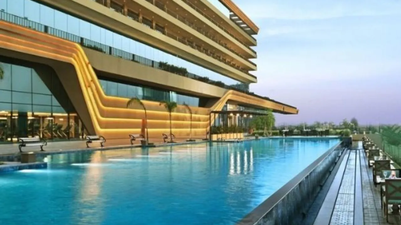 golf city club resort gandhinagar 