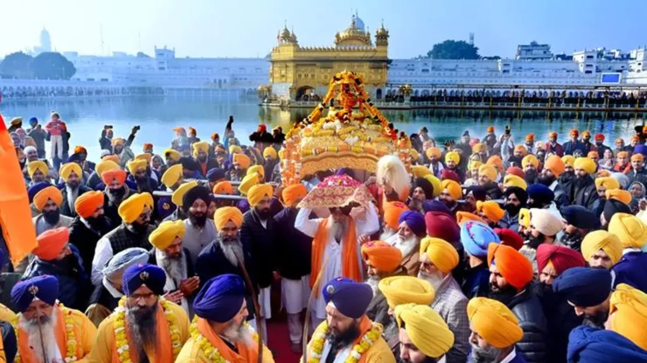 Nagar Kirtan Near Golden Temple 