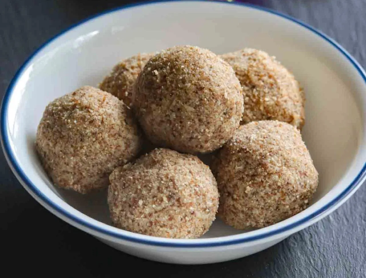 ALMOND LADDOO 