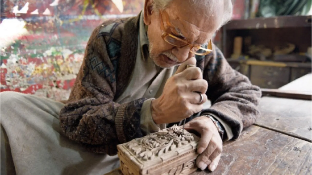 Kashmir walnut wood carving