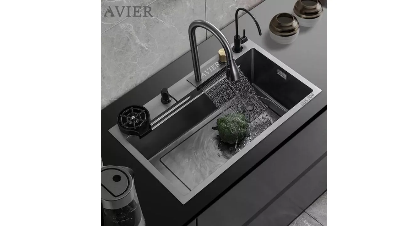 Kitchen Sink with ANTI SCRATCH HONEYCOMB DESIGN 