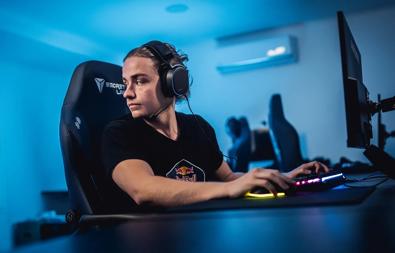 N0tail Dota 2 bags a massive $7 million throughout his professional career