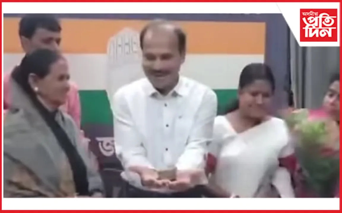 প্ৰচাৰ চলাবলৈ নাই ধন ! অধীৰৰঞ্জনক মহিলাই দিলে সাহাৰ্য্য