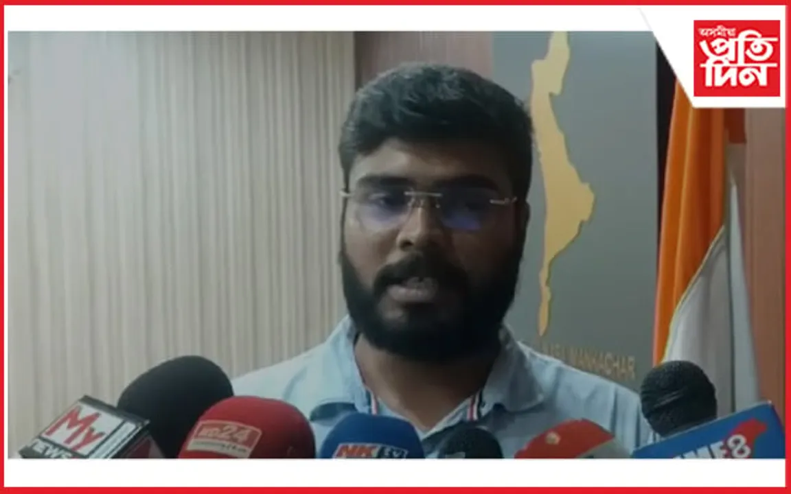 দক্ষিণ শালমাৰা-মানকাচৰৰ ৩৪ খন পূজা সমিতিলৈ চৰকাৰী অনুদানৰ চেক বিতৰণ
