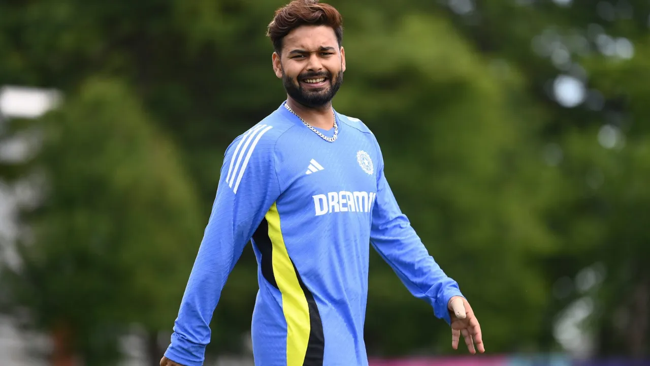 Rishabh Pant Out