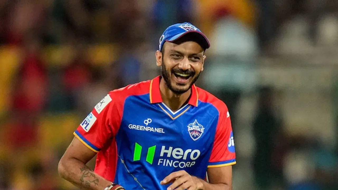 Top 5 bowlers who took hat-trick in IPL (9)
