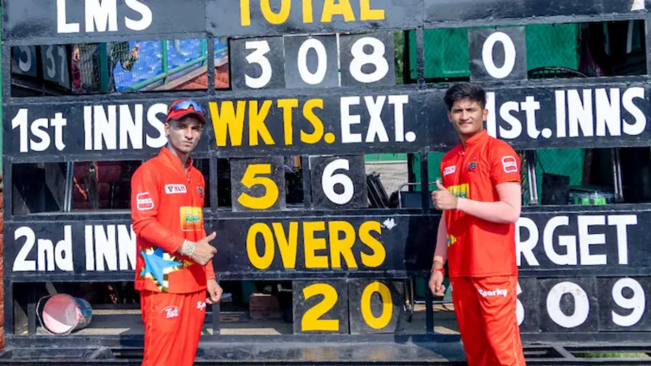 Priyansh Arya hits six sixes in an over in DPL T20 (1)