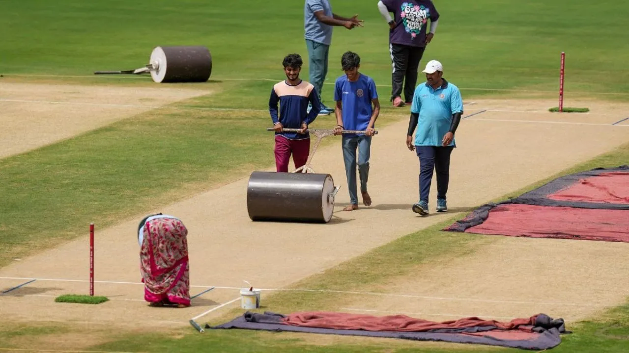 rajiv gandhi international stadium Pitch