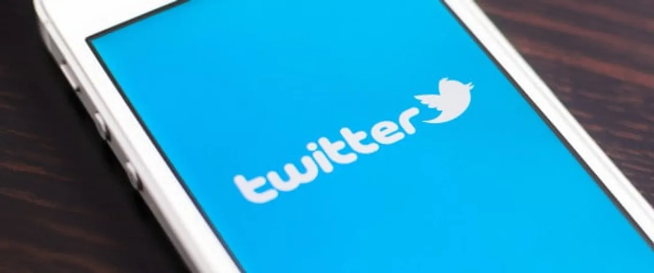 TWITTER direct messaging
