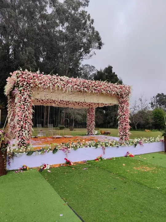 Exchange your vows and promise each other a happily ever after in the presence of the gracious mountains and the lush nature at The Tamara Kodai