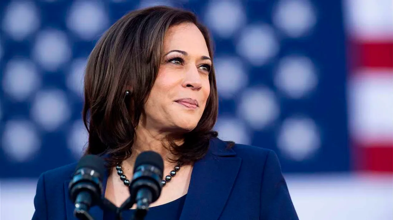  California Senator Kamala Harris speaks during a rally launching her presidential campaign on January 27, 2019 in Oakland, California. (Photo by NOAH BERGER / AFP) (Photo by NOAH BERGER/AFP via Getty Images) 