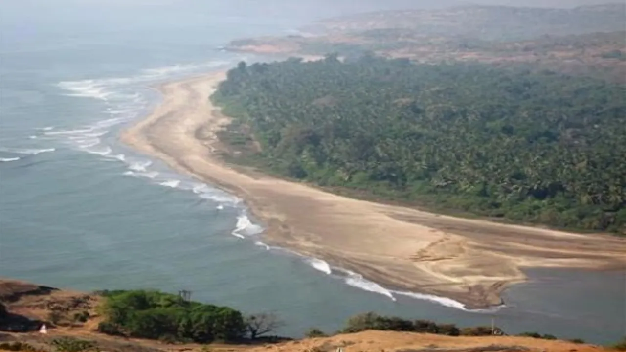 Diveagar Beach 