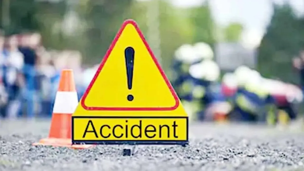 UP: Four dead, 4 Injured In Road Mishap On Yamuna Expressway