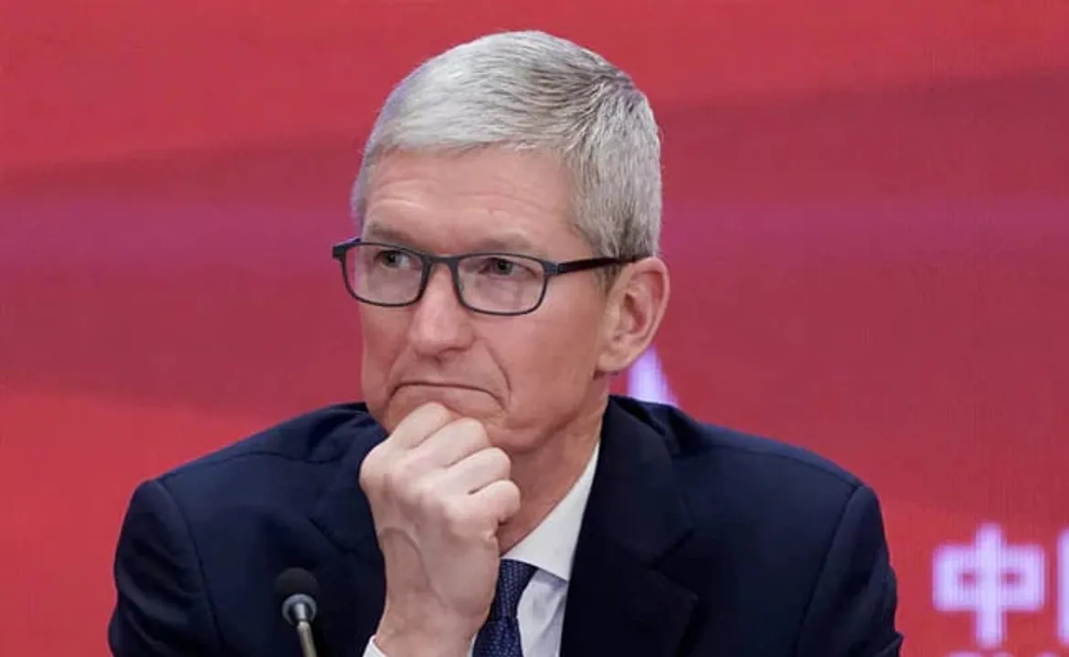 Apple CEO Tim Cook To Take Massive Pay Cut