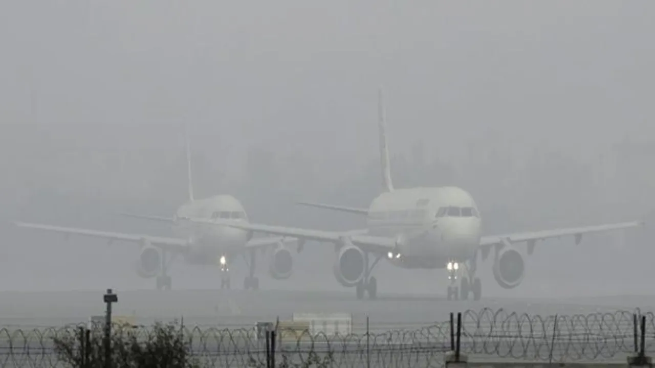 Fog Causes Flight Cancellations & Delays in Northern India Airports