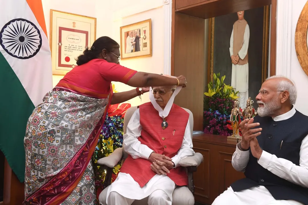 President Droupadi Murmu Presents Bharat Ratna to LK Advani