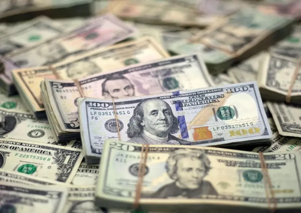 India's Forex Reserves Hit Record High, Surge to USD 689 Billion