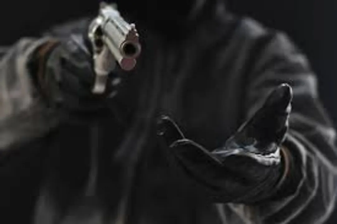 Daylight Robbery in Guwahati's Athgaon: E-Rickshaw Driver Looted at Gunpoint