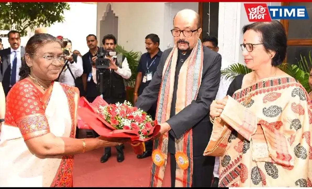 Chhattisgarh Guv Ramen Deka Receives President Murmu at Raj Bhavan