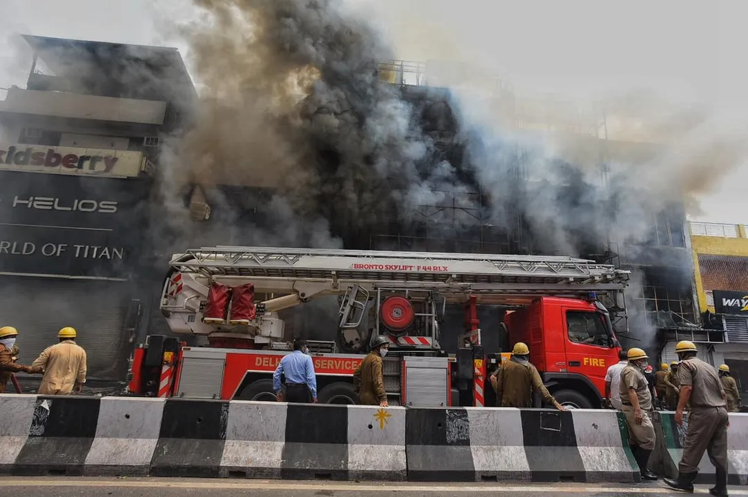 Delhi: Fire Breaks Out at Lajpat Nagar, 70 Firefighters Deployed