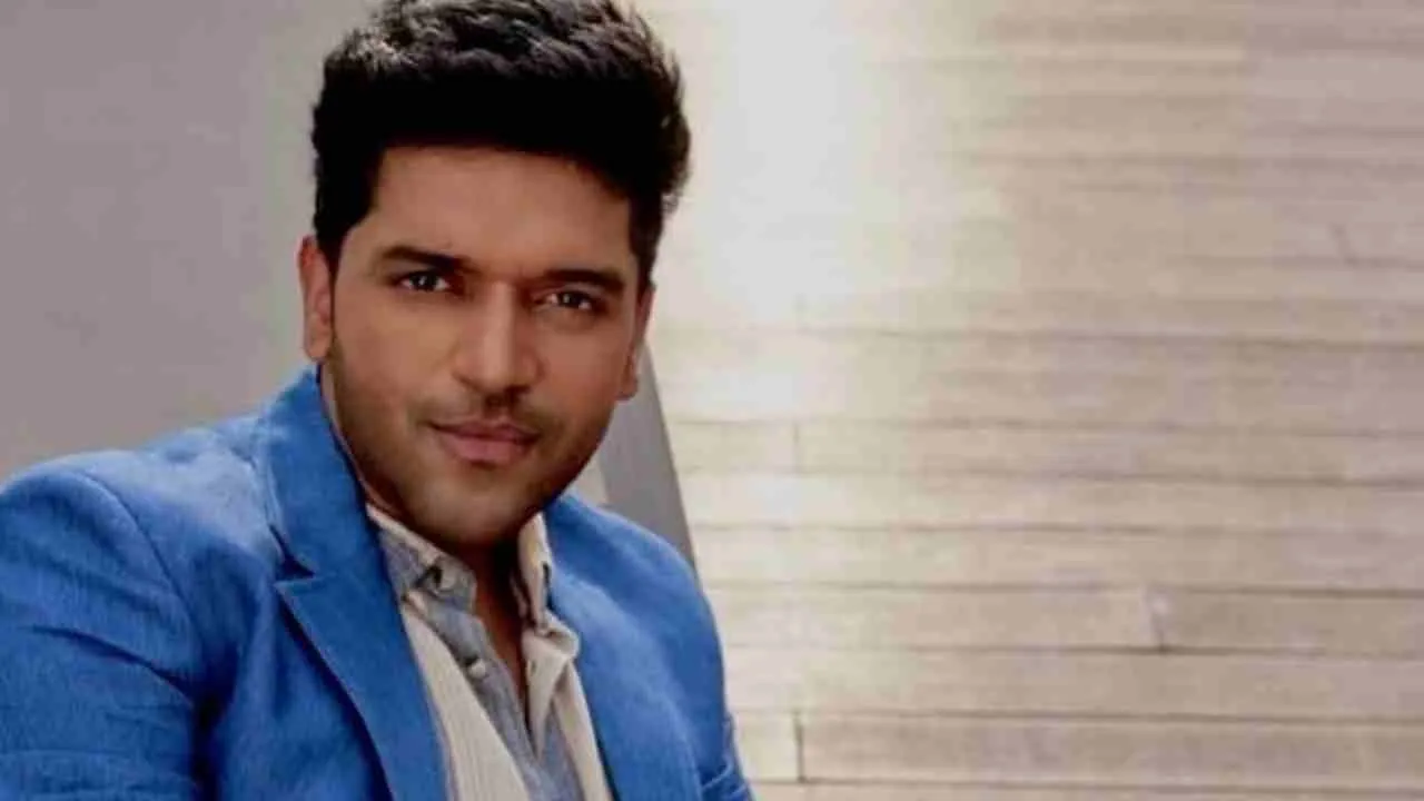 Guru Randhawa 3.jpg