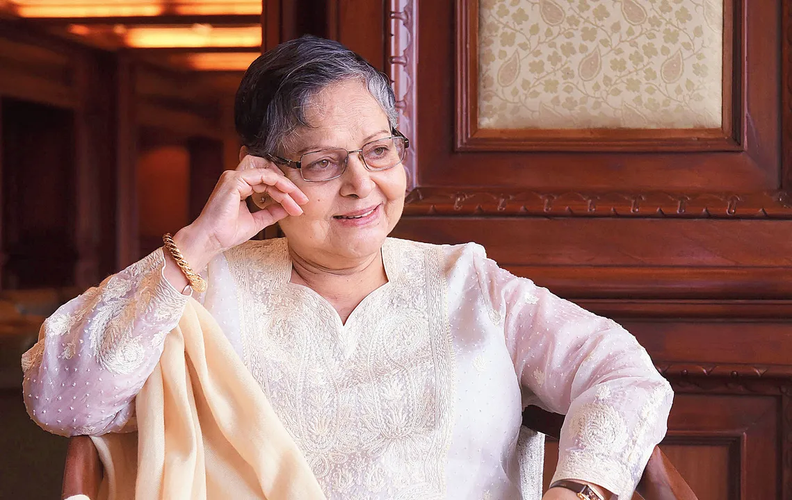 Rakhee Gulzar 