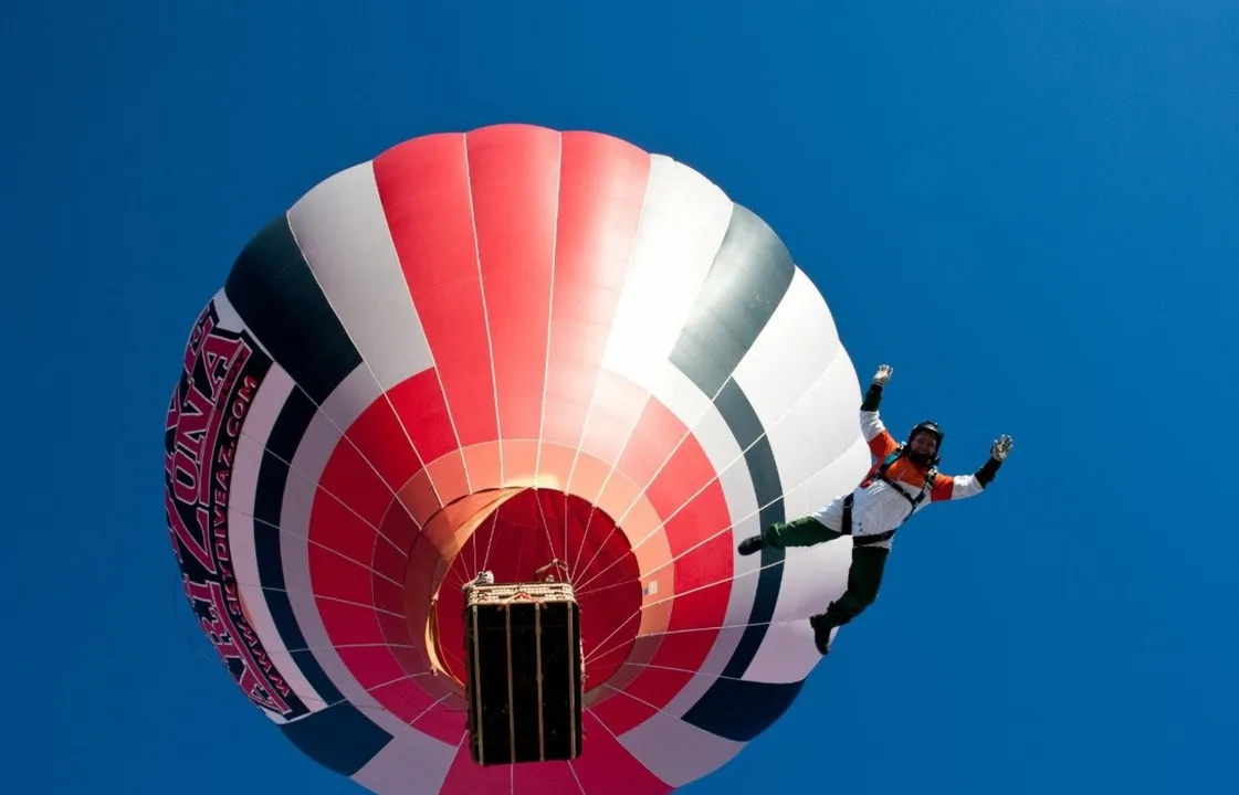 skydiving in India