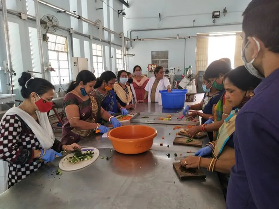 SHG women making food for hospital news