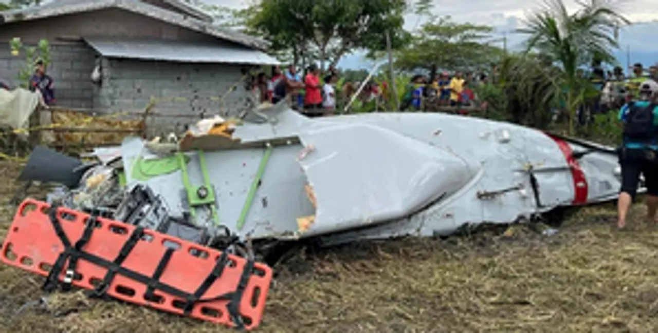  Four killed as US military plane crashes in Philippines
