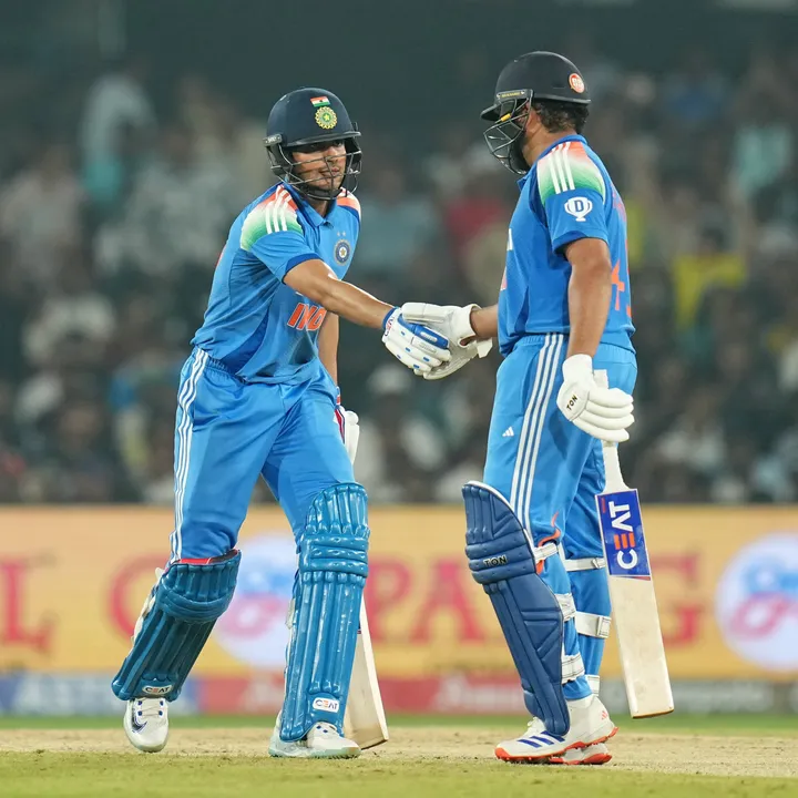  2nd IndvEng ODI at Barabati: India defeats England by 4 wickets
