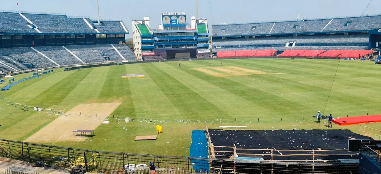  How to book tickets for Celebrity Cricket League (CCL) 2025 matches at Barabati Stadium in Cuttack on Feb 16