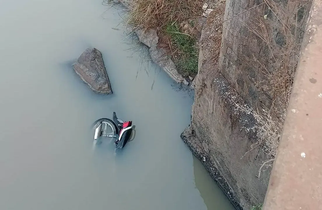  Odisha: 2 dead as bike falls off 20-ft high bridge in Koraput