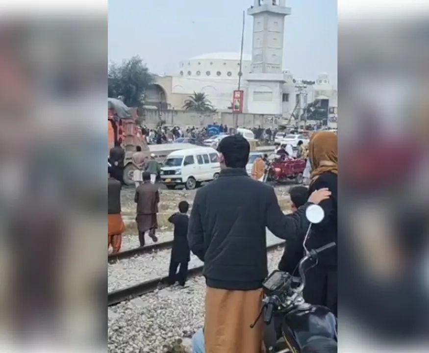  Deadly blast during Friday prayers claims several lives in Pakistan
