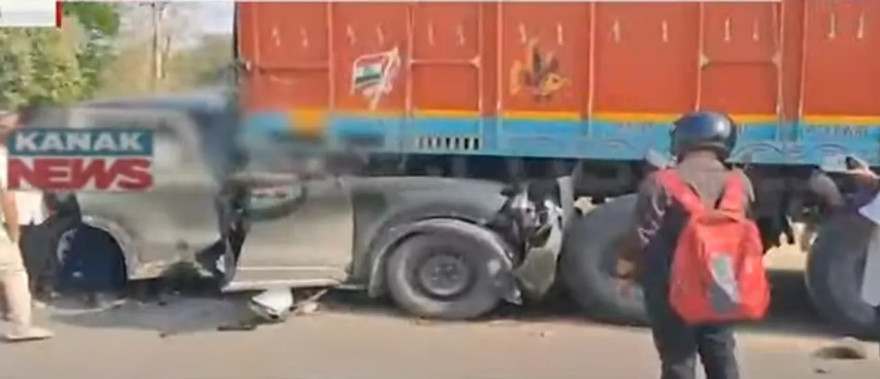  3 killed, 2 critical as SUV rams truck in Odisha’s Bargarh
