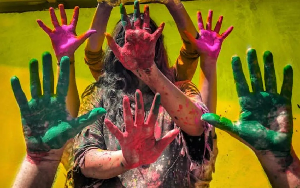  IMD issues heat wave warning for several Odisha districts on Holi (March 15)