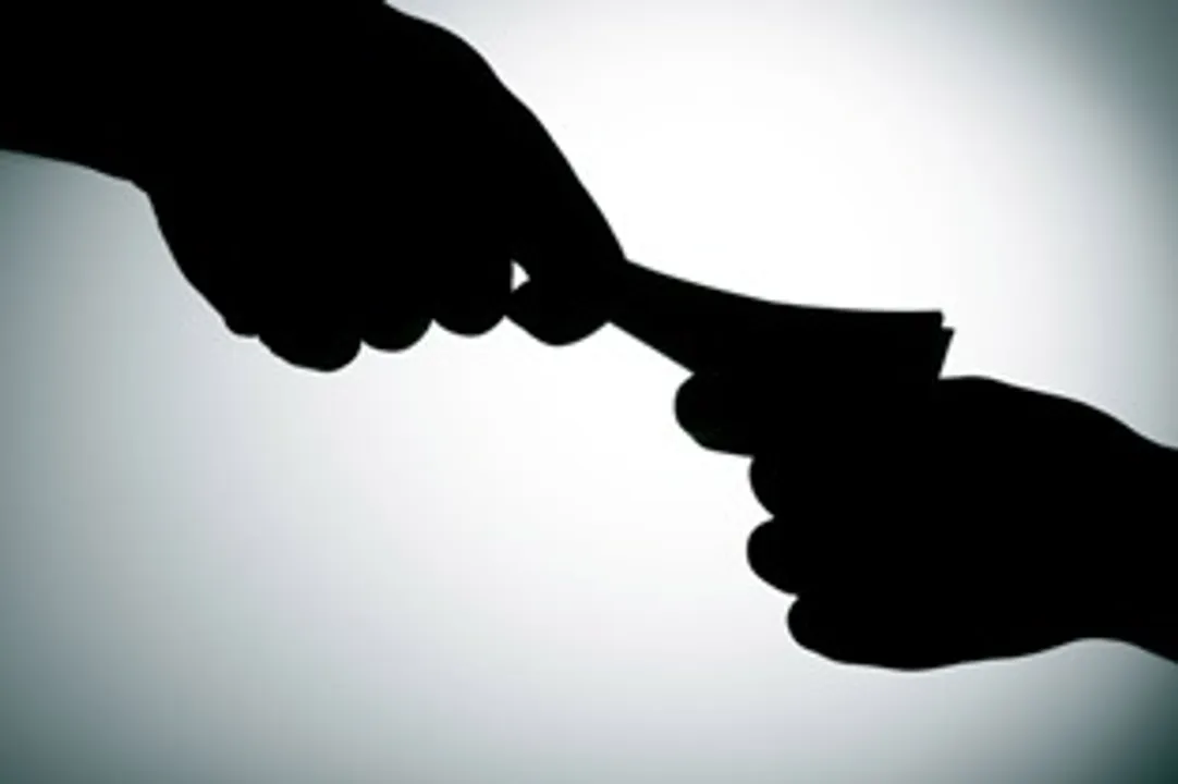  Odisha: Civil Supplies Office Accountants held while accepting ₹50,000 bribe