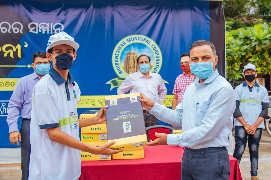  Smart City provides oximeter, thermal scanner to COVID Sachetaks