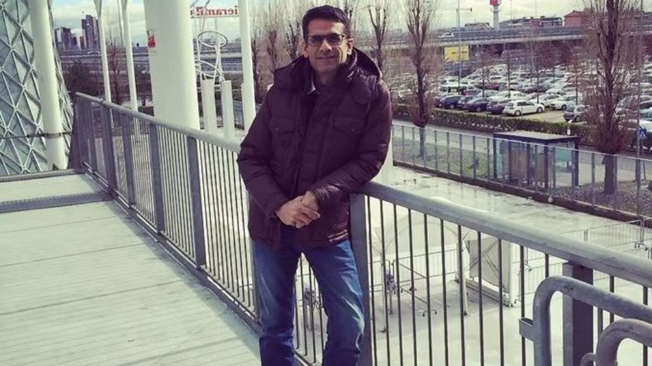  Navneet Kalra brought to Khan Chacha restaurant for questioning
