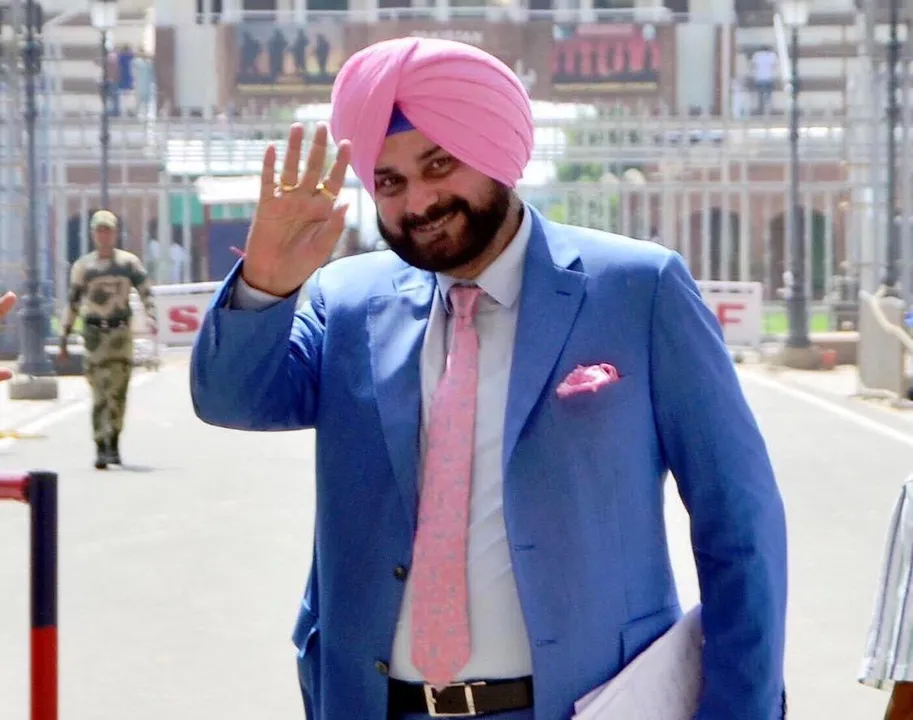  Sidhu withdraws resignation as Punjab Congress President