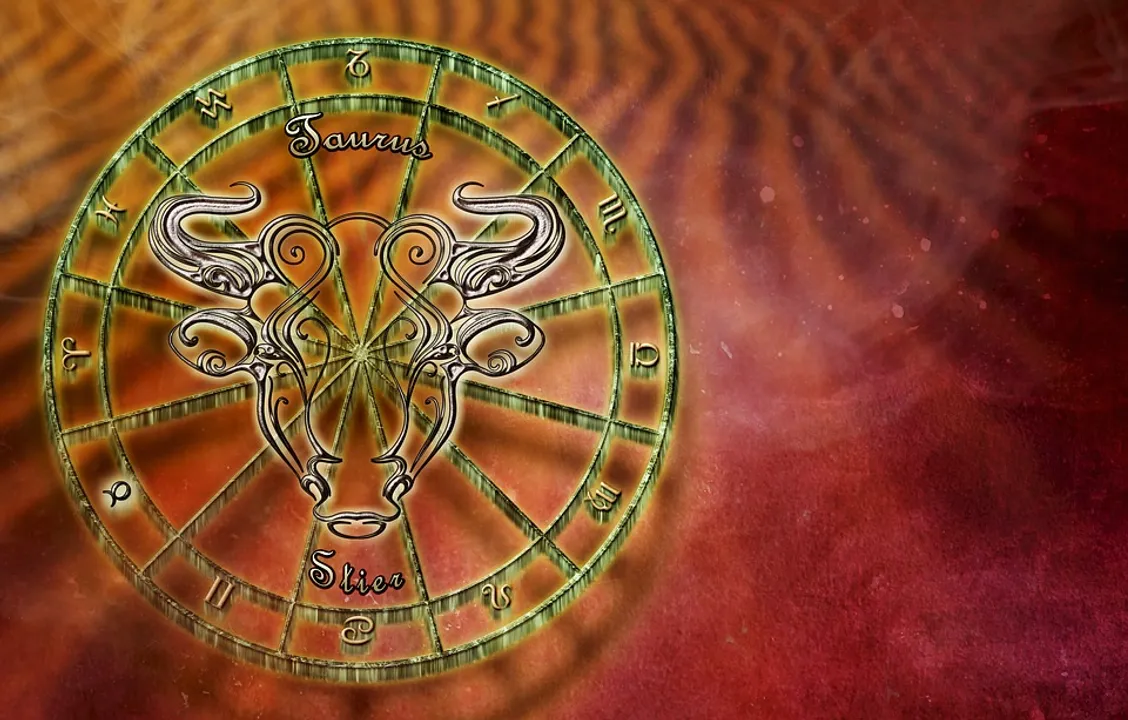  Taurus 4 April 2022 Horoscope Today, Rashifal, Lucky Colour, Auspicious Time