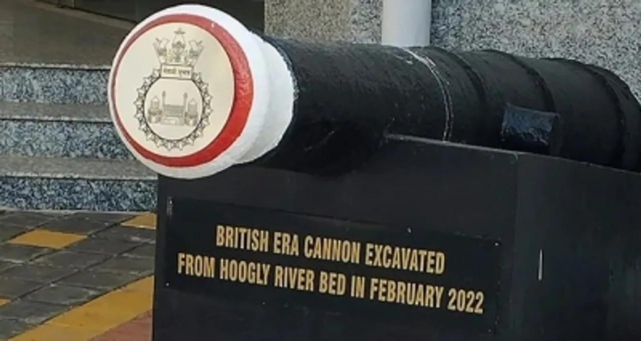  Cannons dug out by Navy in Kolkata could be over two centuries old