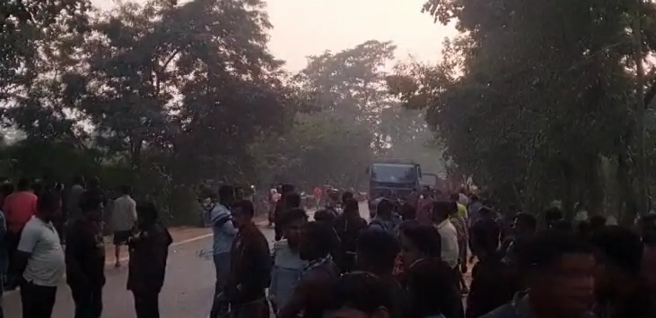  2 killed as truck hits Bullet motorcycle on NH-55 in Odisha’s Sambalpur