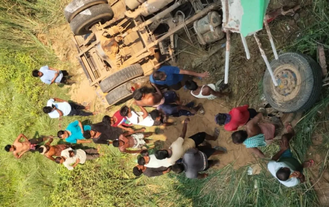  Tipper truck hits minor, falls 30-ft from bridge in Odisha's Dhenkanal