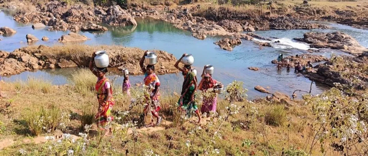  ପାଣି ଘେରରେ ଥାଇ ବି ପାନୀୟ ଜଳର ଉତ୍କଟ ସମସ୍ୟା
