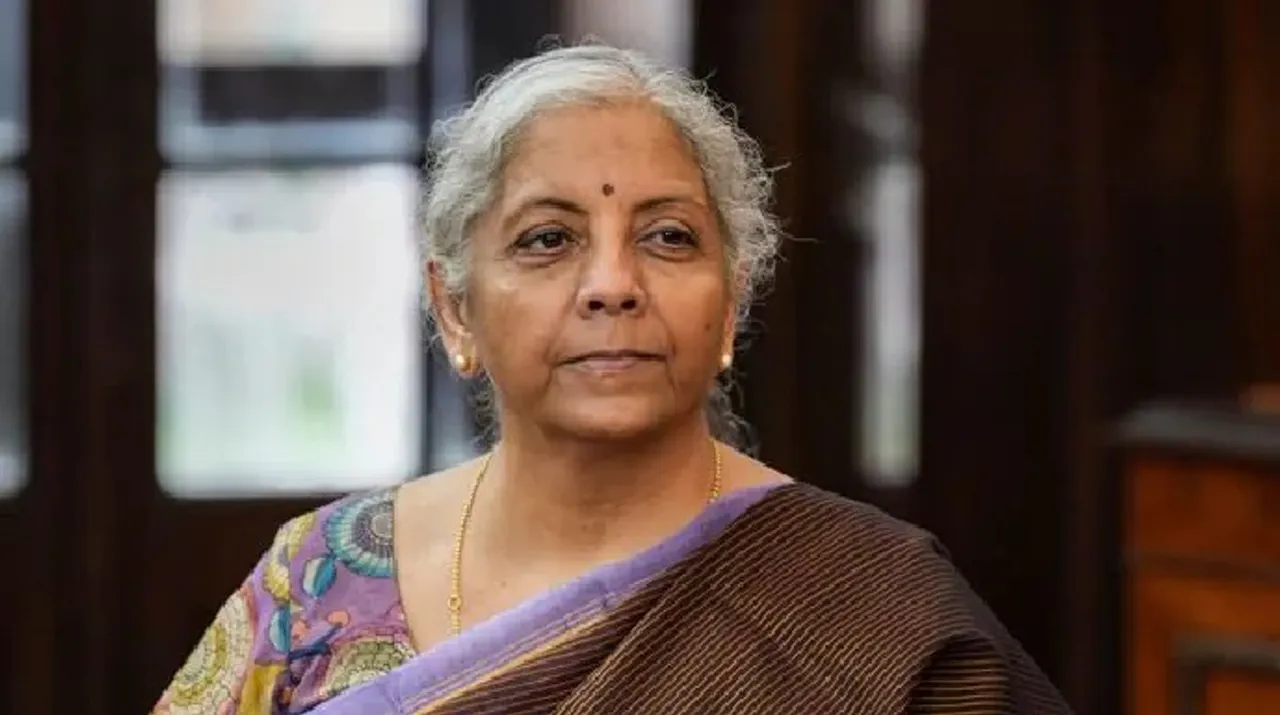  ୪ ମାସରେ ଟଙ୍କା ୩.୩% ଦୁର୍ବଳ