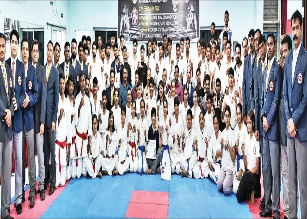  ରାଜ୍ୟ ବରିଷ୍ଠ ଓ ୨୧ ବର୍ଷରୁ କମ୍‌ କରାଟେ: ଭୁବନେଶ୍ବର ଦଳଗତ ବିଜେତା