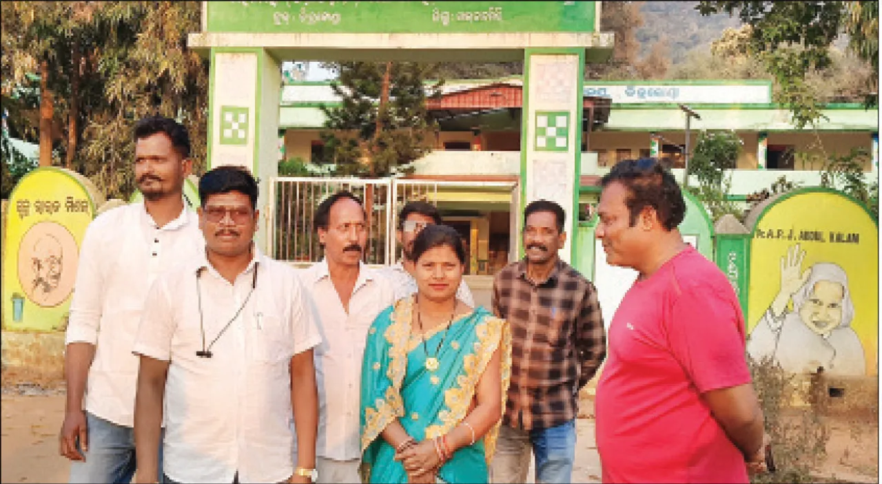  ଦଶମ ଶ୍ରେଣୀ ଛାତ୍ରୀ ମାଆ ହେବା ଘଟଣା: ମେଟ୍ରନ୍‌ ବହିଷ୍କୃତ, ପ୍ରଧାନଶିକ୍ଷକ, ଏଏନ୍ଏମ୍ ନିଲମ୍ବିତ