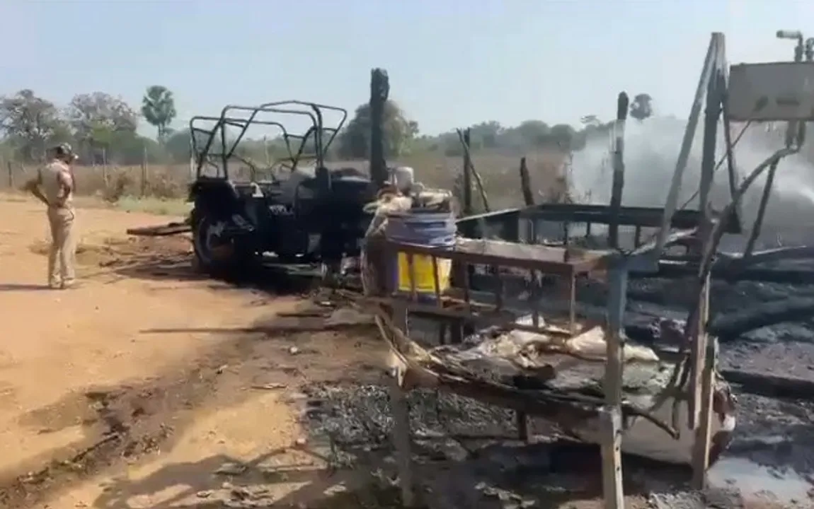  ନିଆଁ ଲାଗି ଜଳିଗଳା ଟ୍ରାକ୍ଟର-ବାଇକ୍‌ ସମେତ କପା ଅମଳ ମେସିନ୍‌