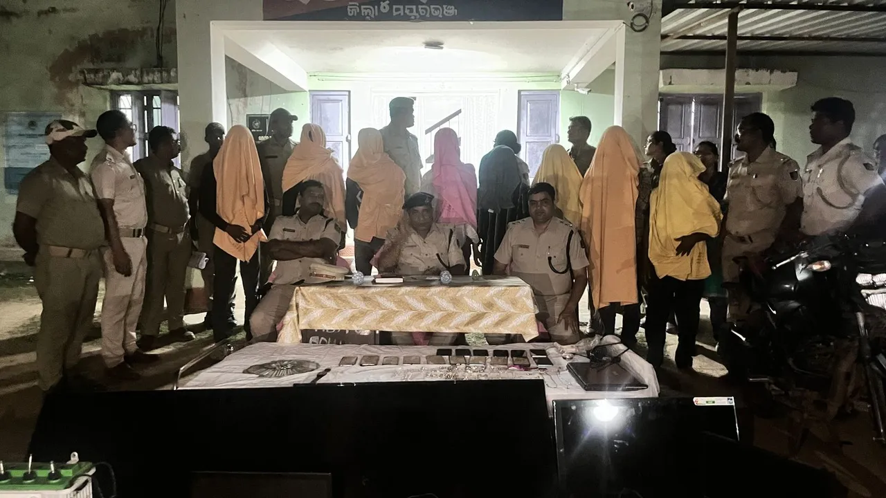  8 persons arrested Photograph: (Sambad ) 