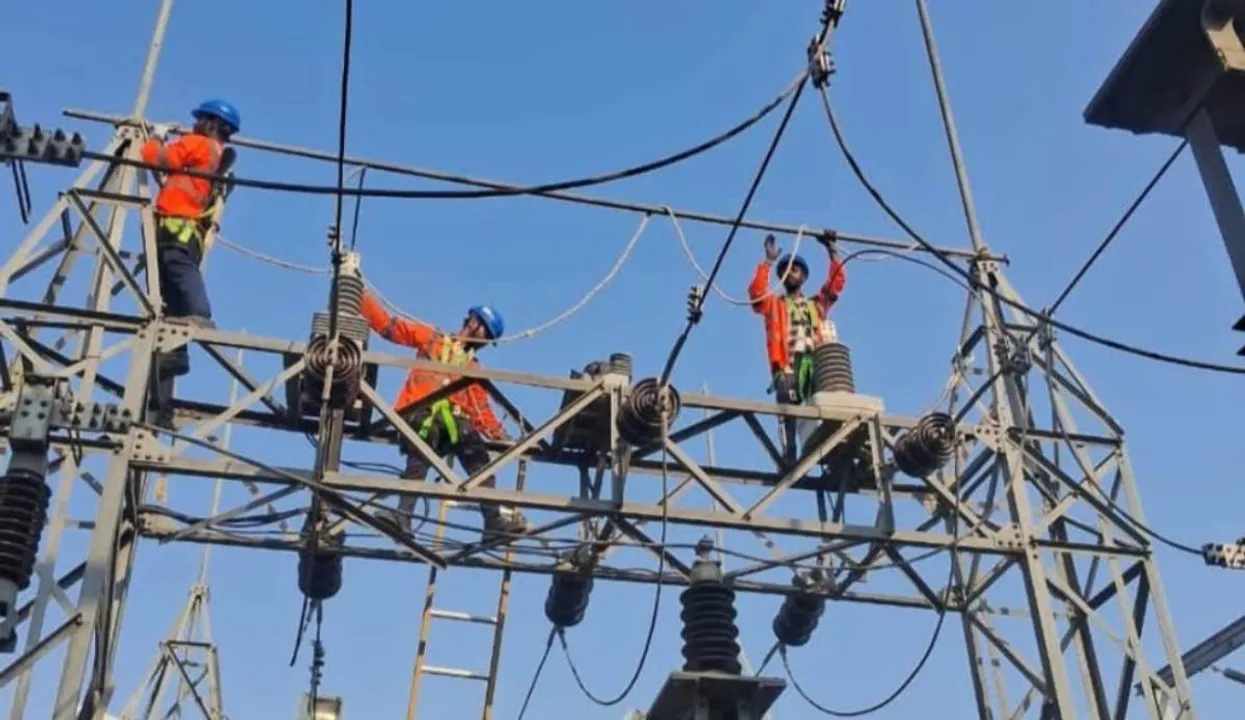  Ignoring employees providing services during emergency: Lineman's Day celebrated without linemen Photograph: (sambad.in) 